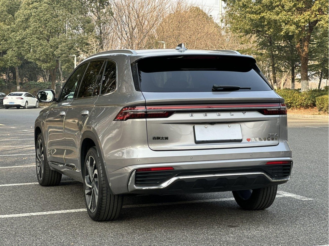 Geely Xingyue L 2023