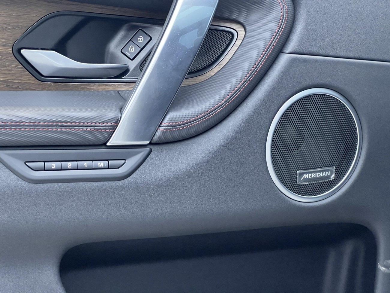 Land Rover Discovery Sport 2023