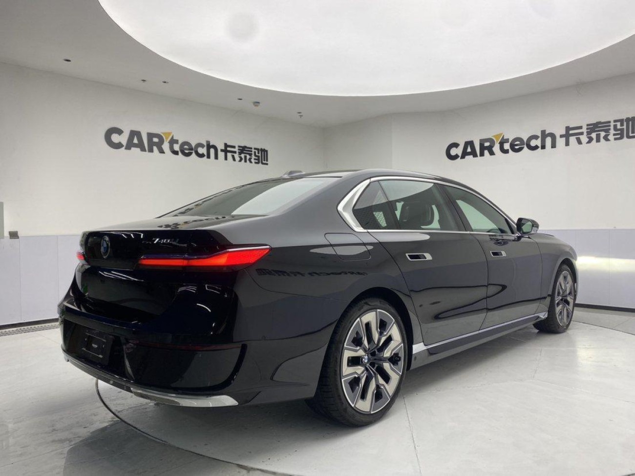 BMW 740Li 2024
