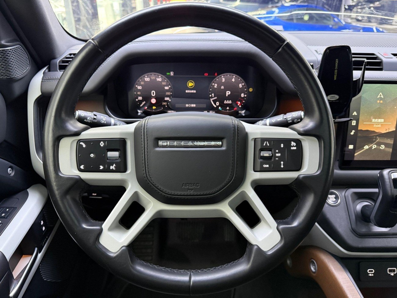 Land Rover Defender 2023