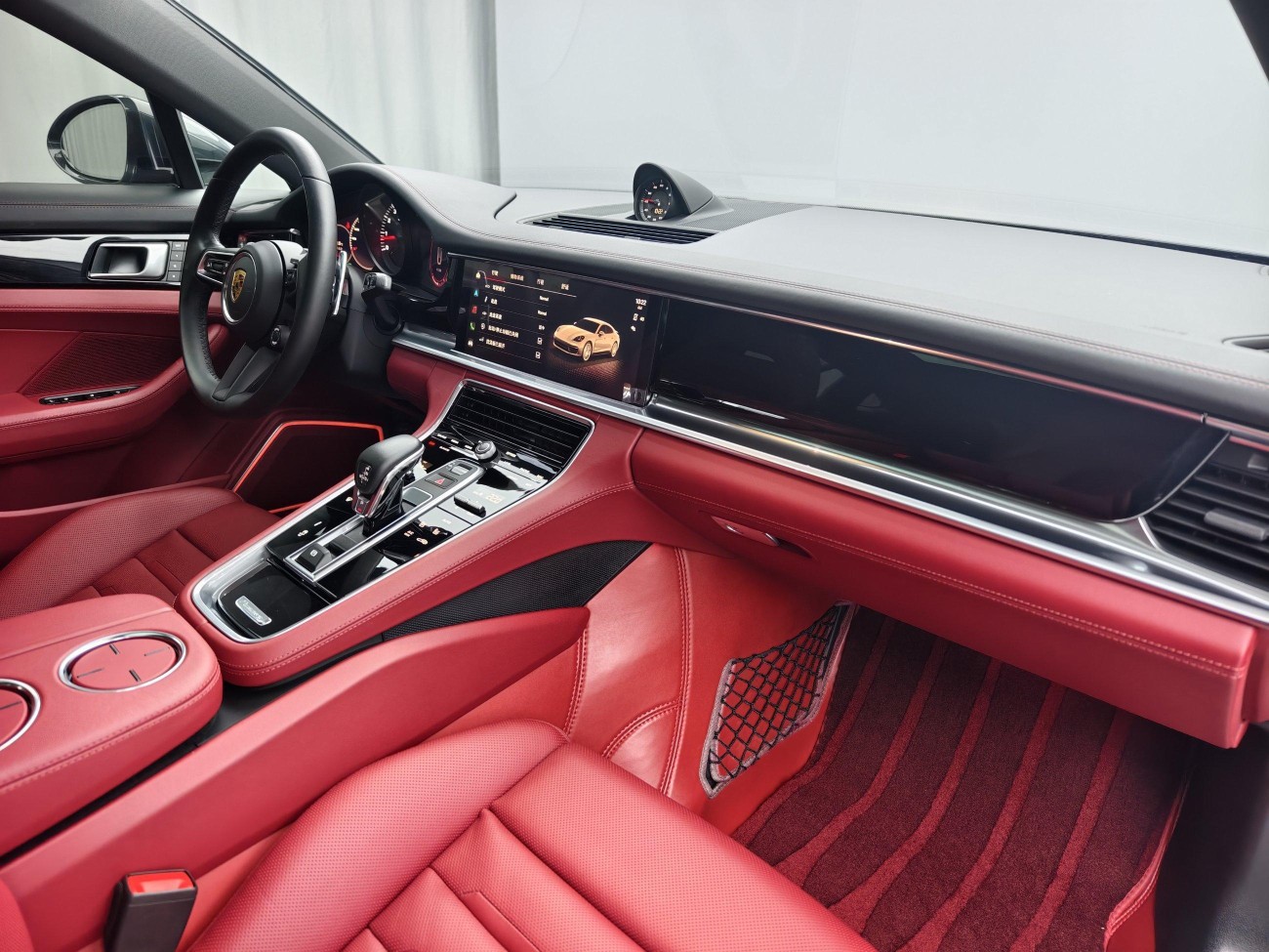 Porsche Panamera 2023