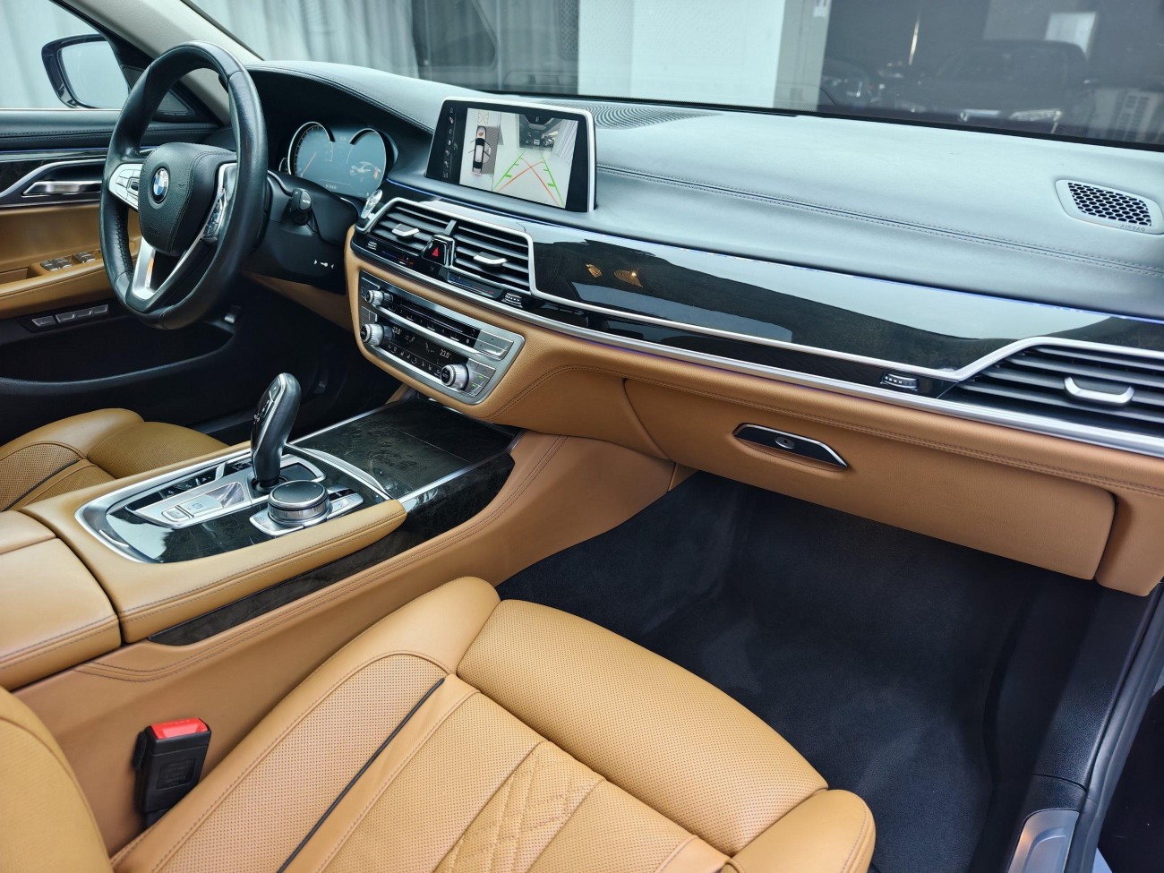 BMW 740Li 2016