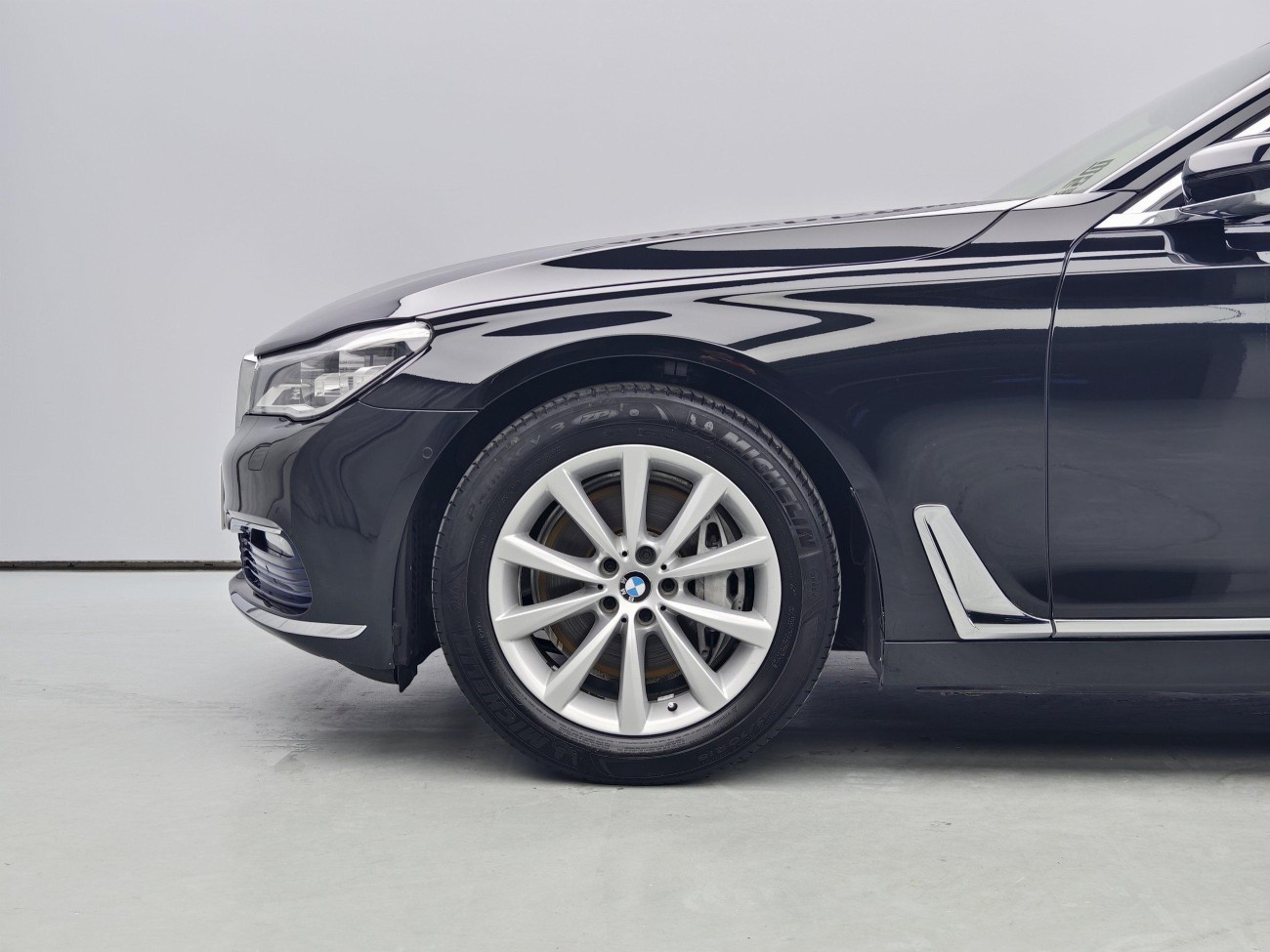 BMW 740Li 2016
