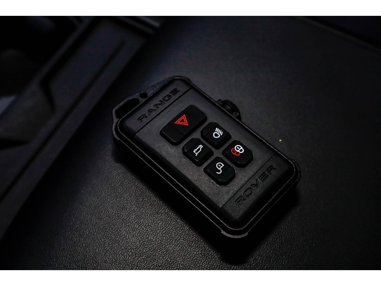 Land Rover Defender 2022