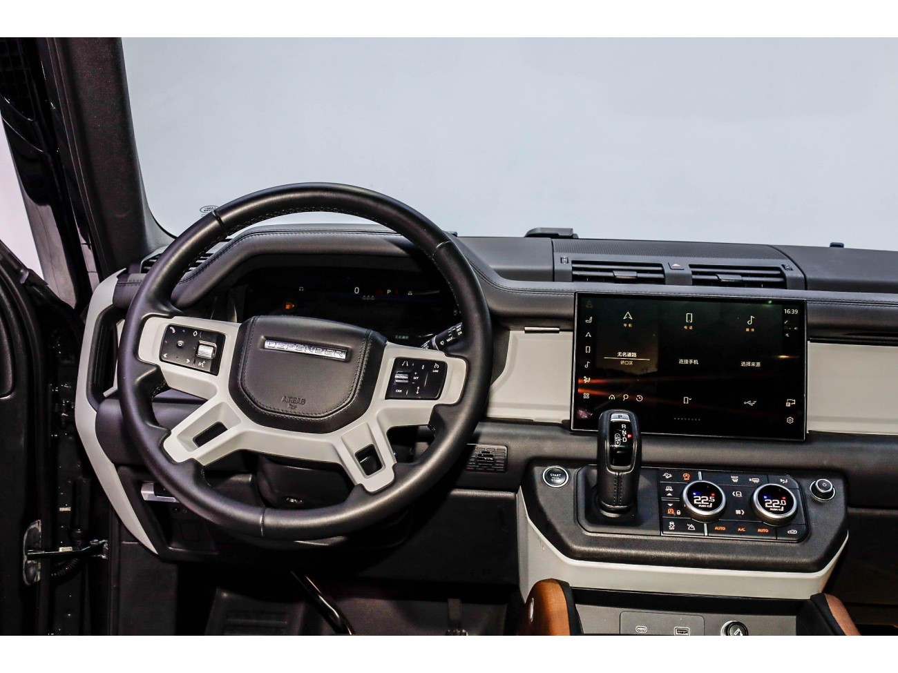 Land Rover Defender 2022