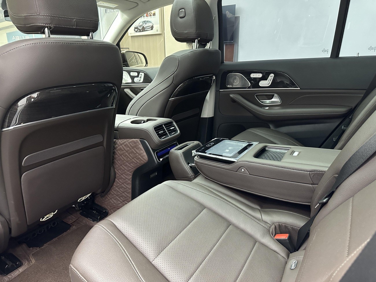 Mercedes-Benz GLS 450 4MATIC 2023
