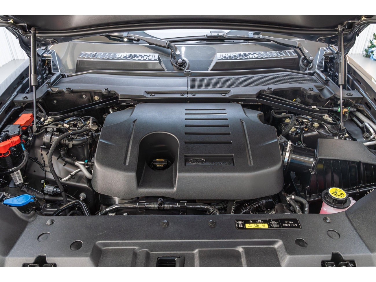 Land Rover Defender 2022