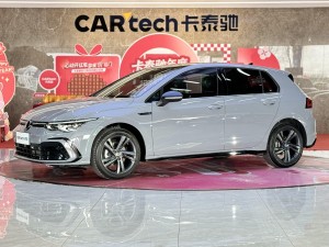 Volkswagen Golf 2024