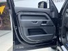 Land Rover Defender 2025