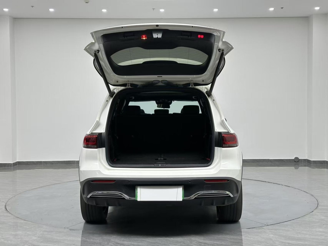 Mercedes-Benz EQB 2021