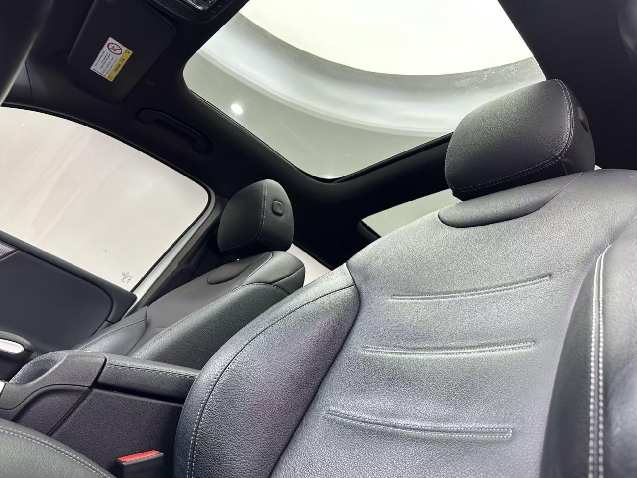 Mercedes-Benz EQB 2021