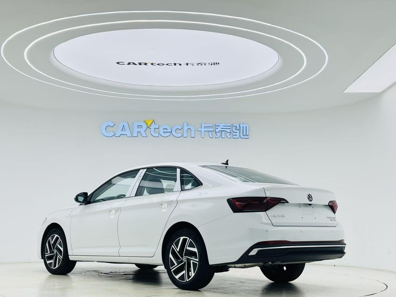 Volkswagen Sagitar 2025