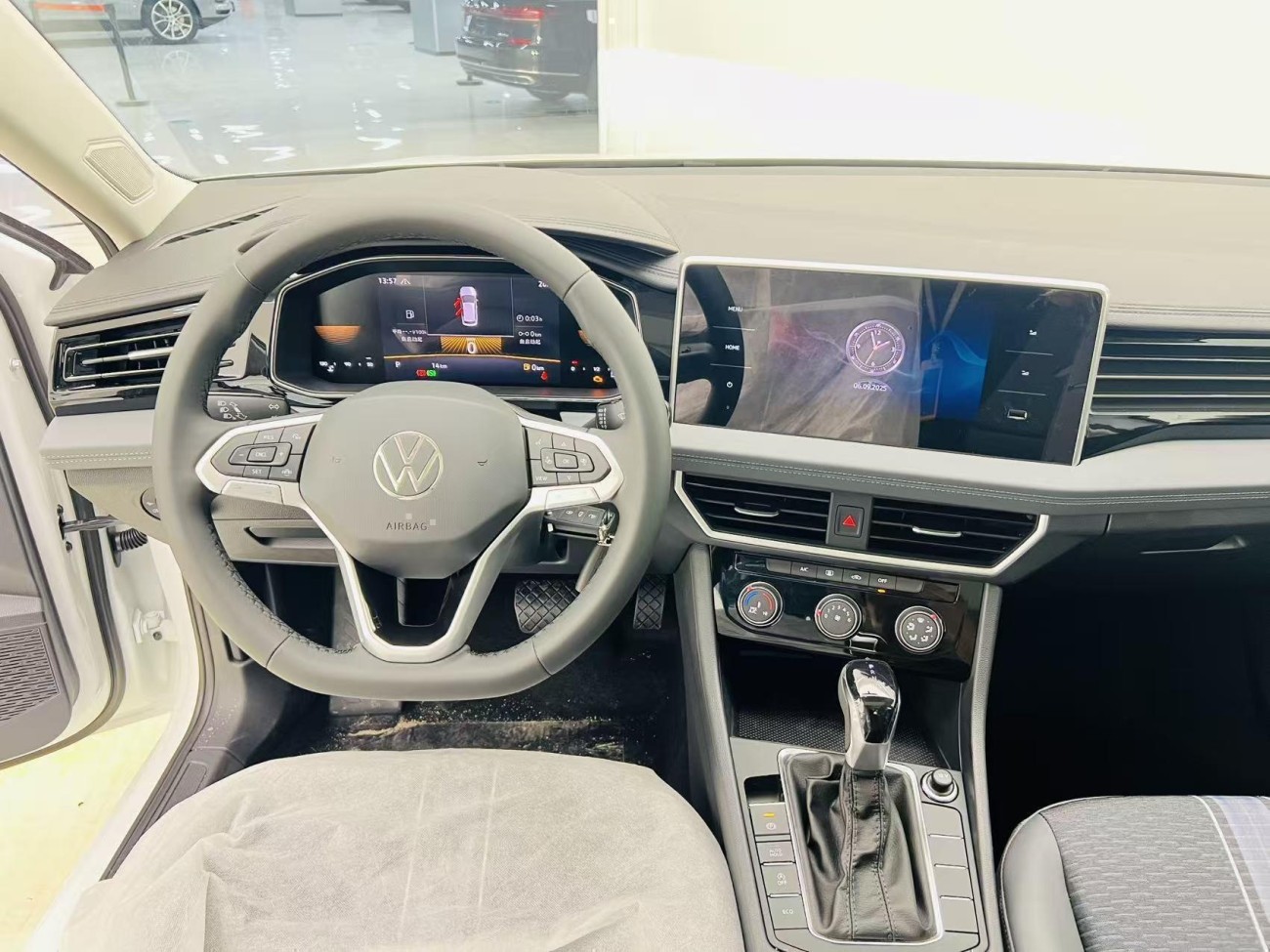 Volkswagen Sagitar 2025