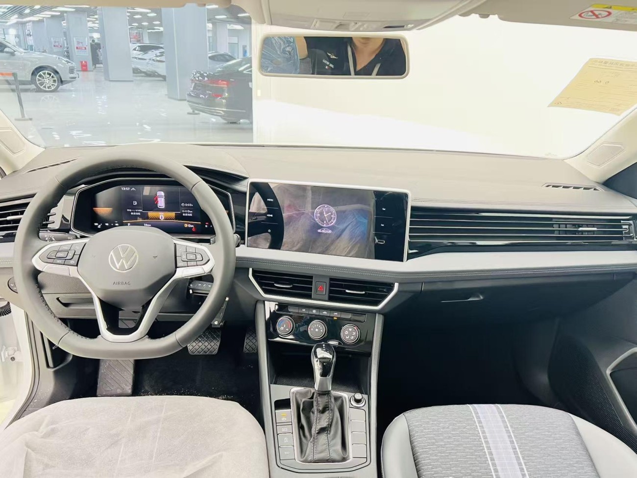 Volkswagen Sagitar 2025