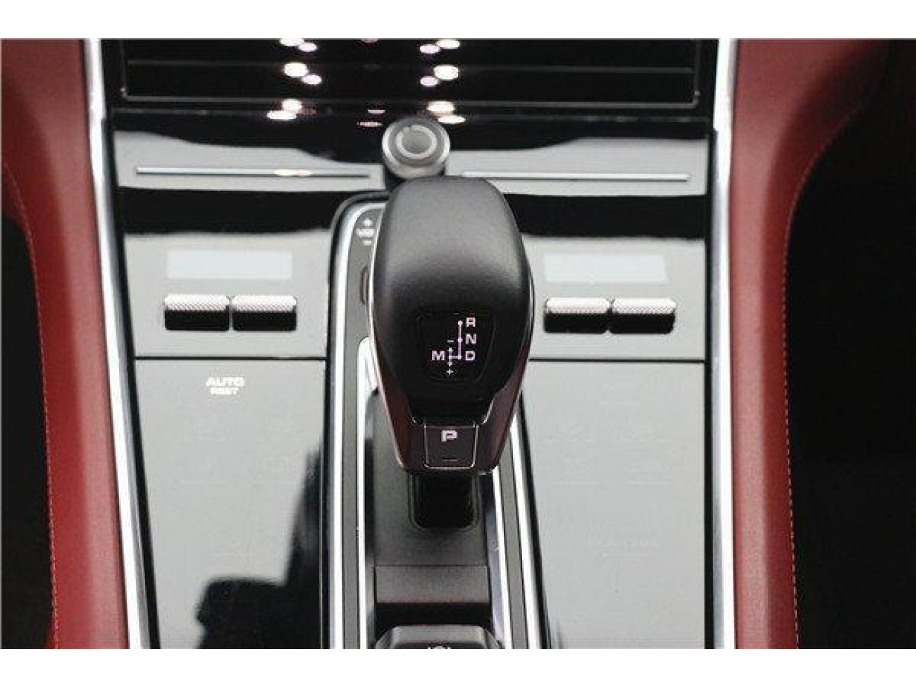 Porsche Panamera 2021