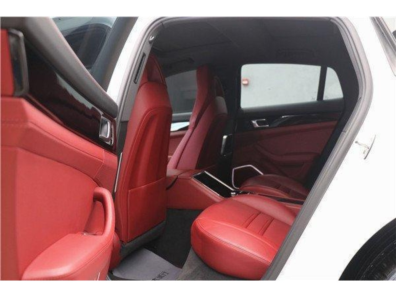 Porsche Panamera 2021