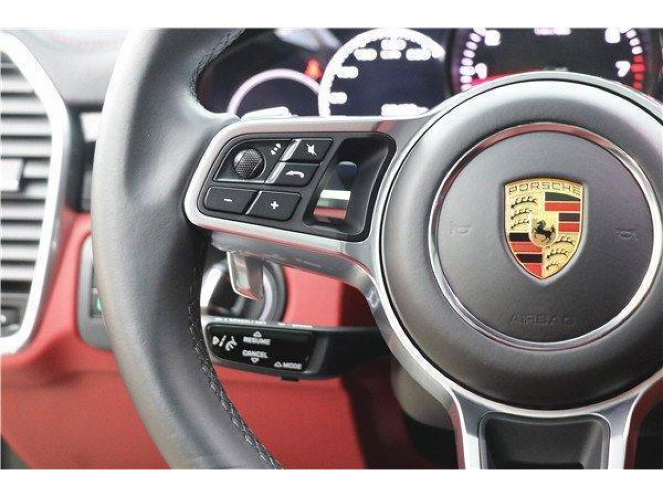 Porsche Cayenne 2021