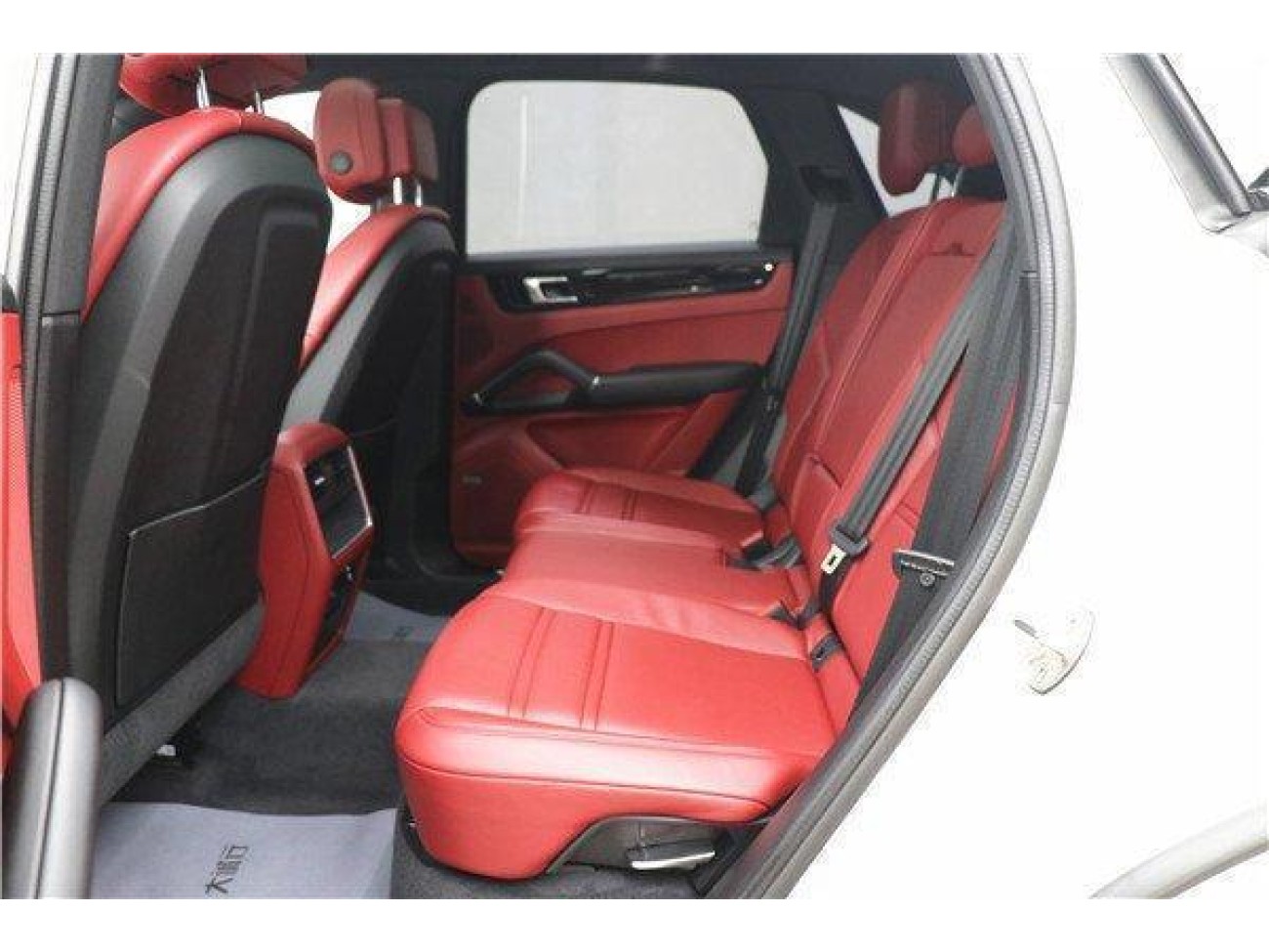 Porsche Cayenne 2021