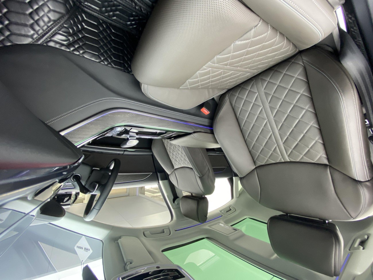 Audi A8L 50 TFSI 2024