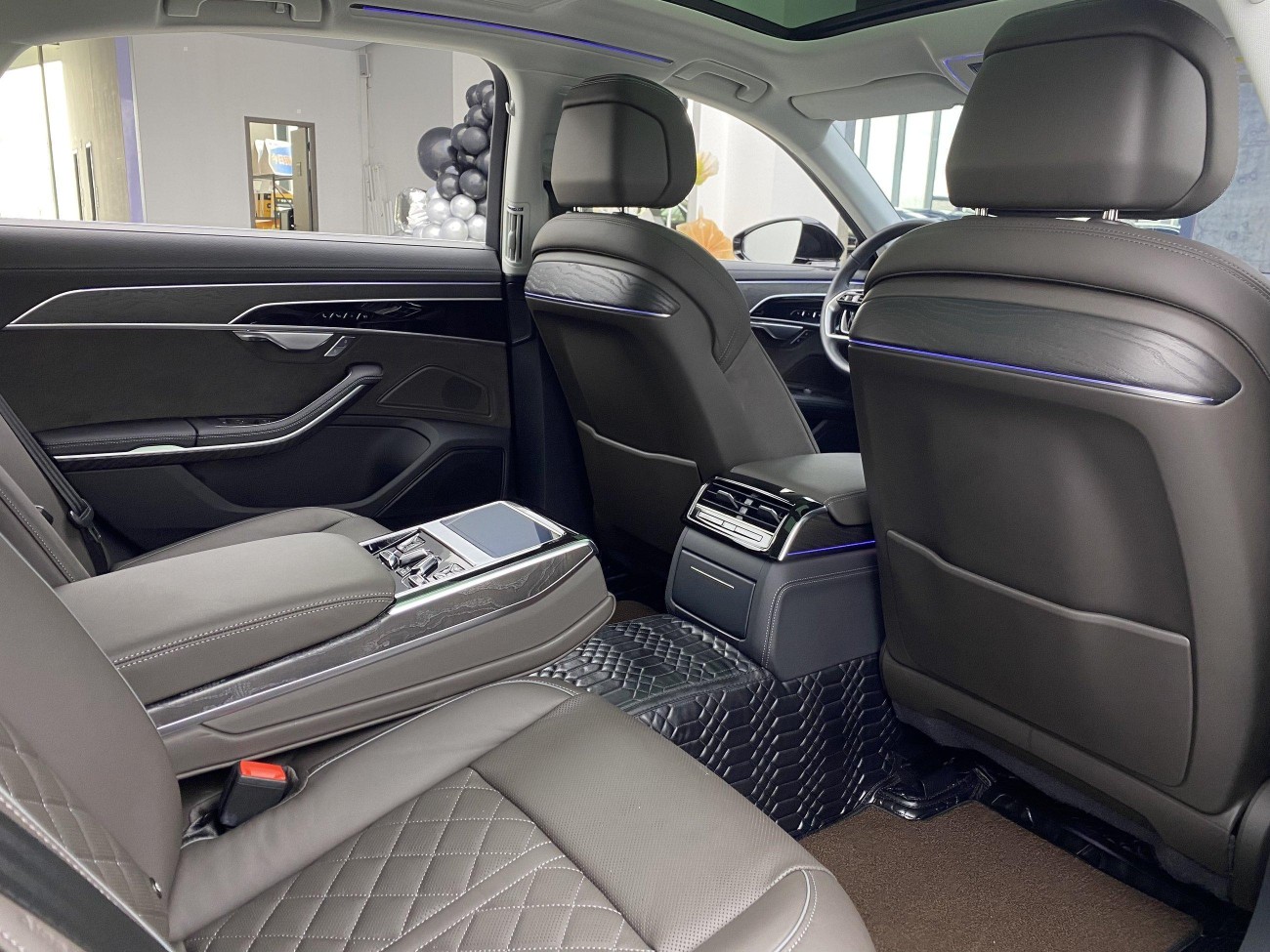 Audi A8L 50 TFSI 2024