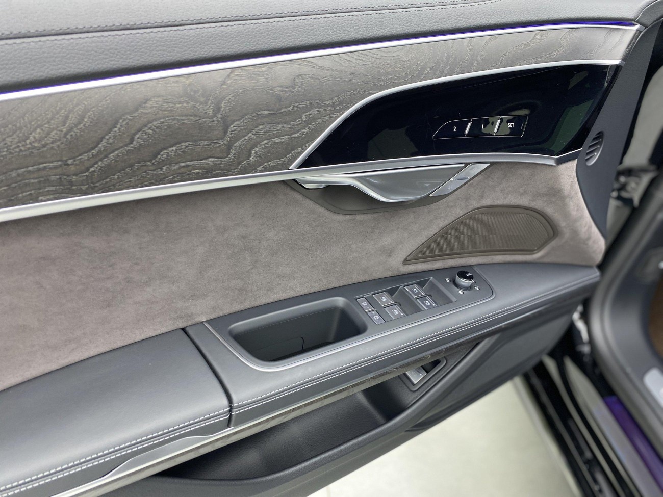 Audi A8L 50 TFSI 2024