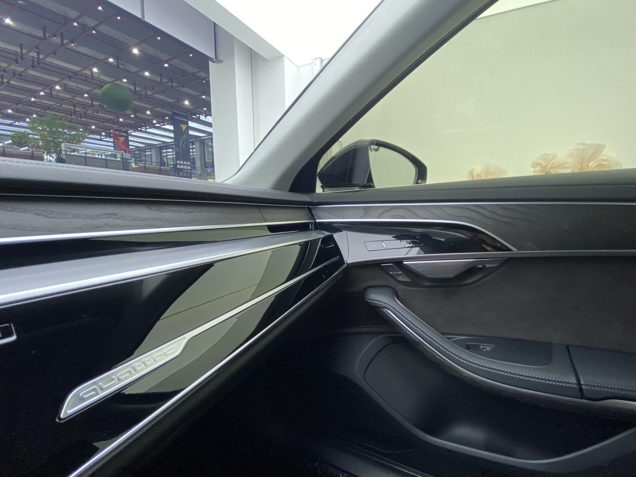 Audi A8L 50 TFSI 2024