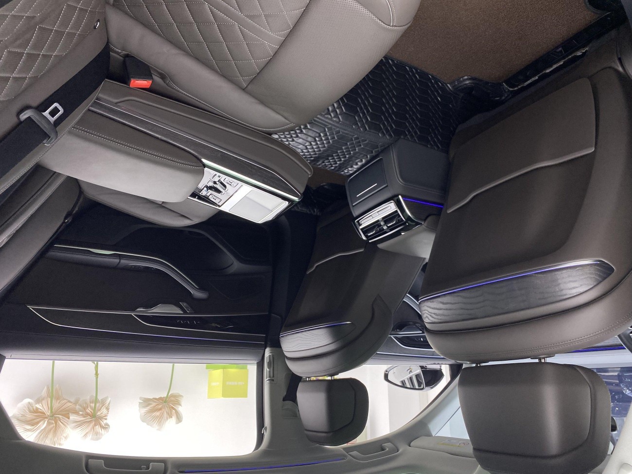 Audi A8L 50 TFSI 2024