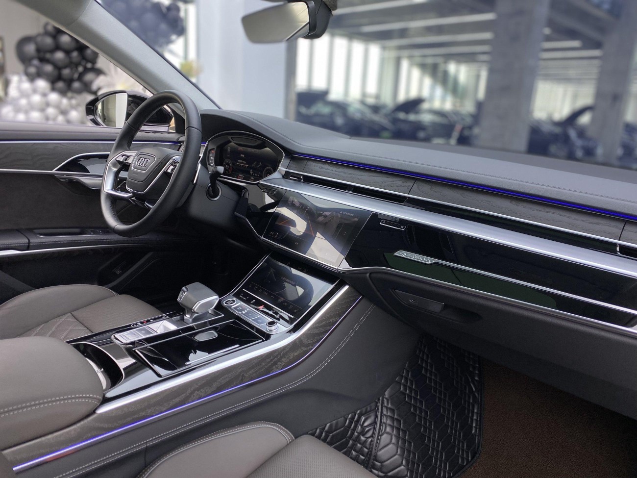 Audi A8L 50 TFSI 2024