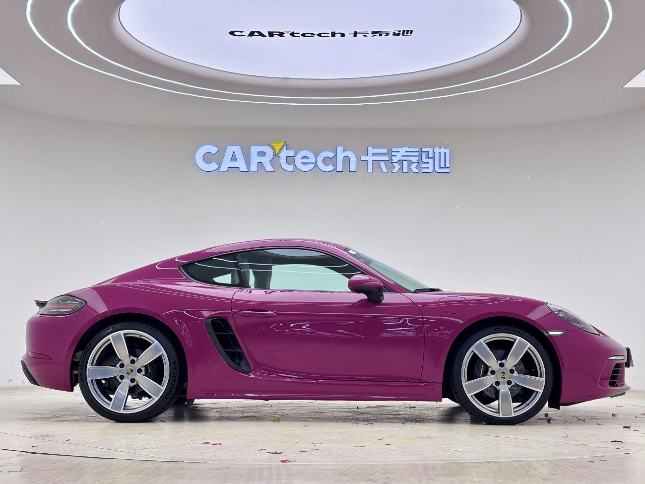 Porsche Cayman 2025