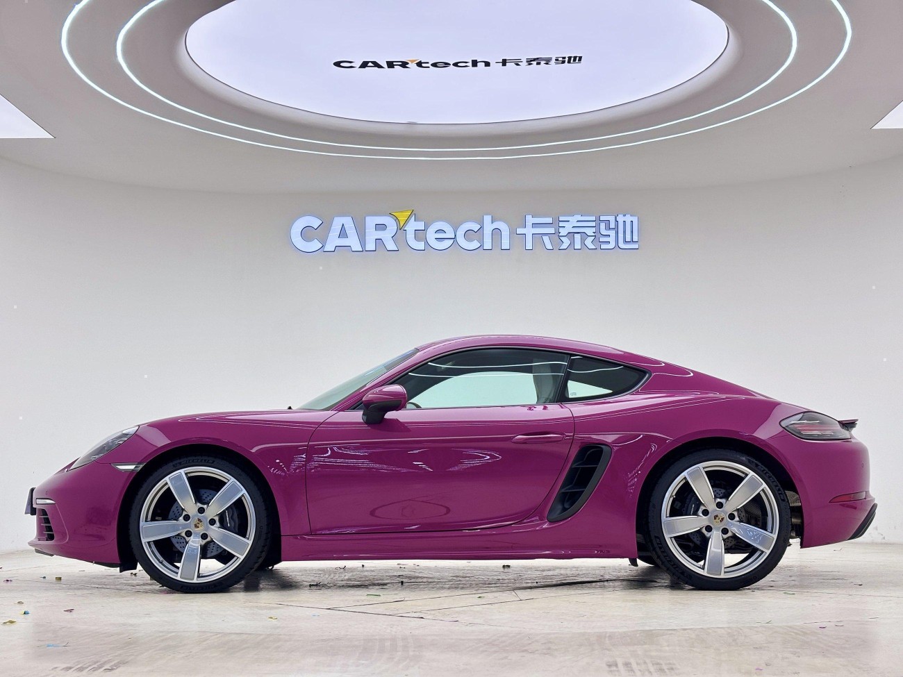 Porsche Cayman 2025