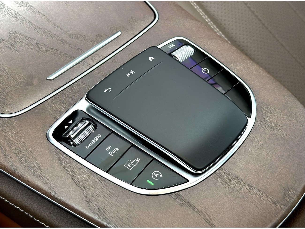 Mercedes-Benz E 300 L 2023