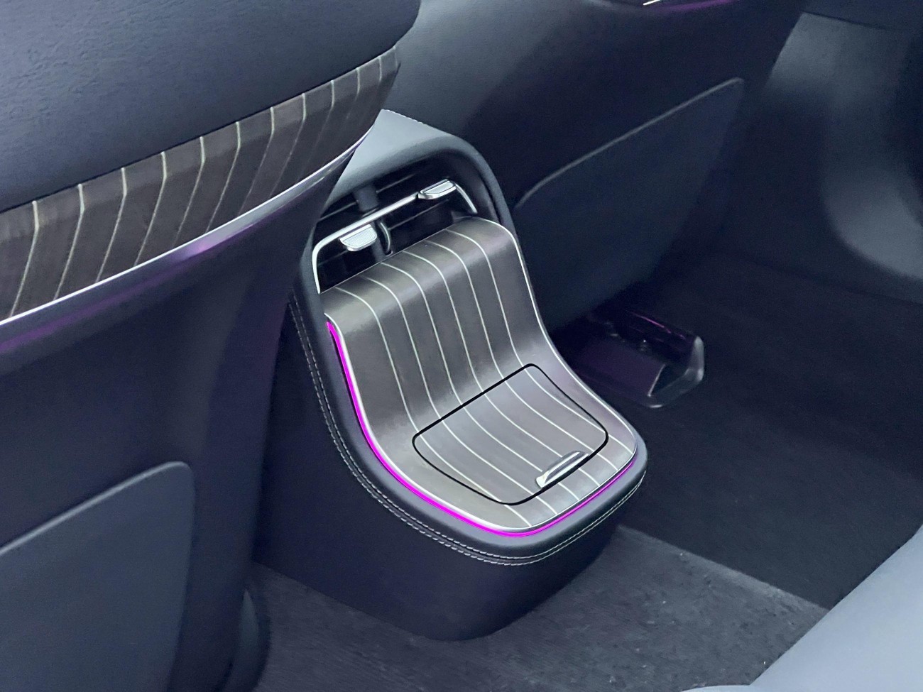 Mercedes-Benz E 350 e 2024