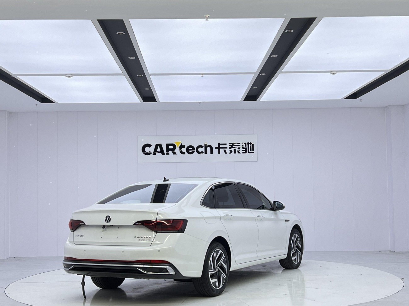 Volkswagen Sagitar 2023