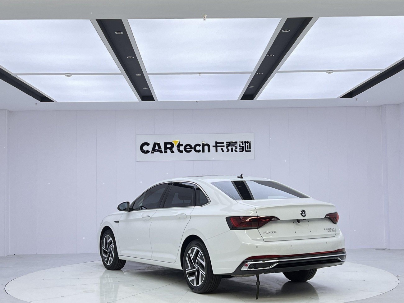 Volkswagen Sagitar 2023