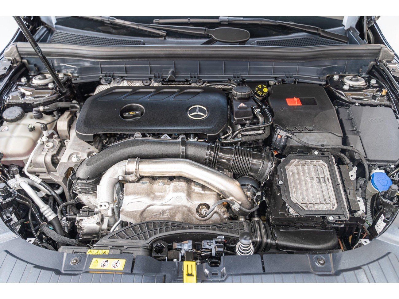 Mercedes-Benz GLB 2024