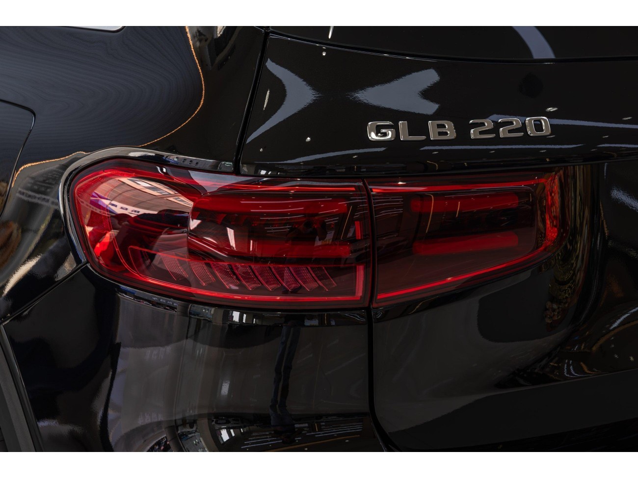 Mercedes-Benz GLB 2024