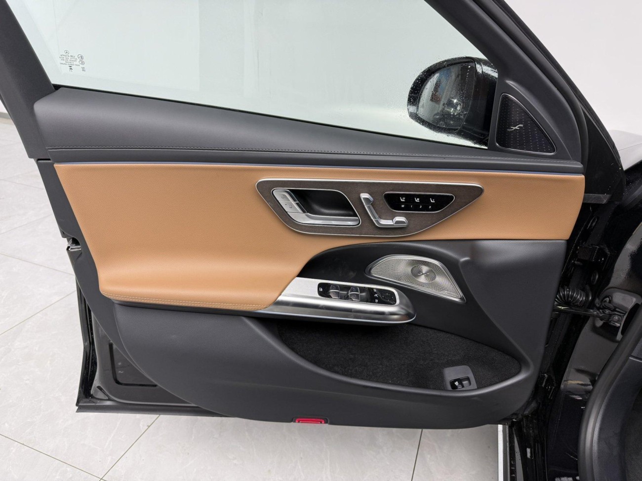 Mercedes-Benz E 300 L 2026