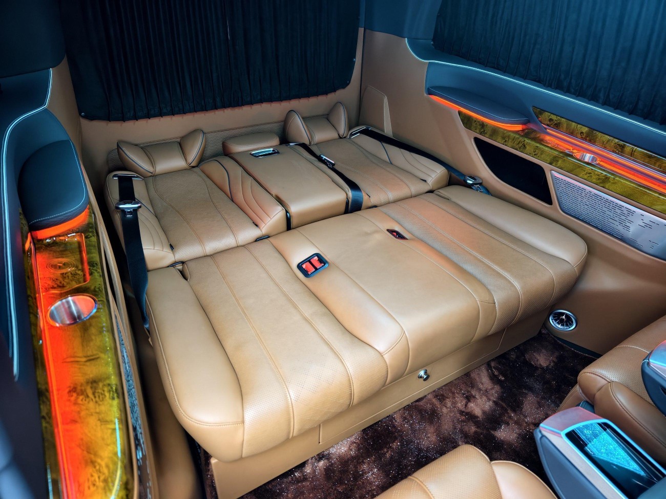 Mercedes-Benz V260L 2024