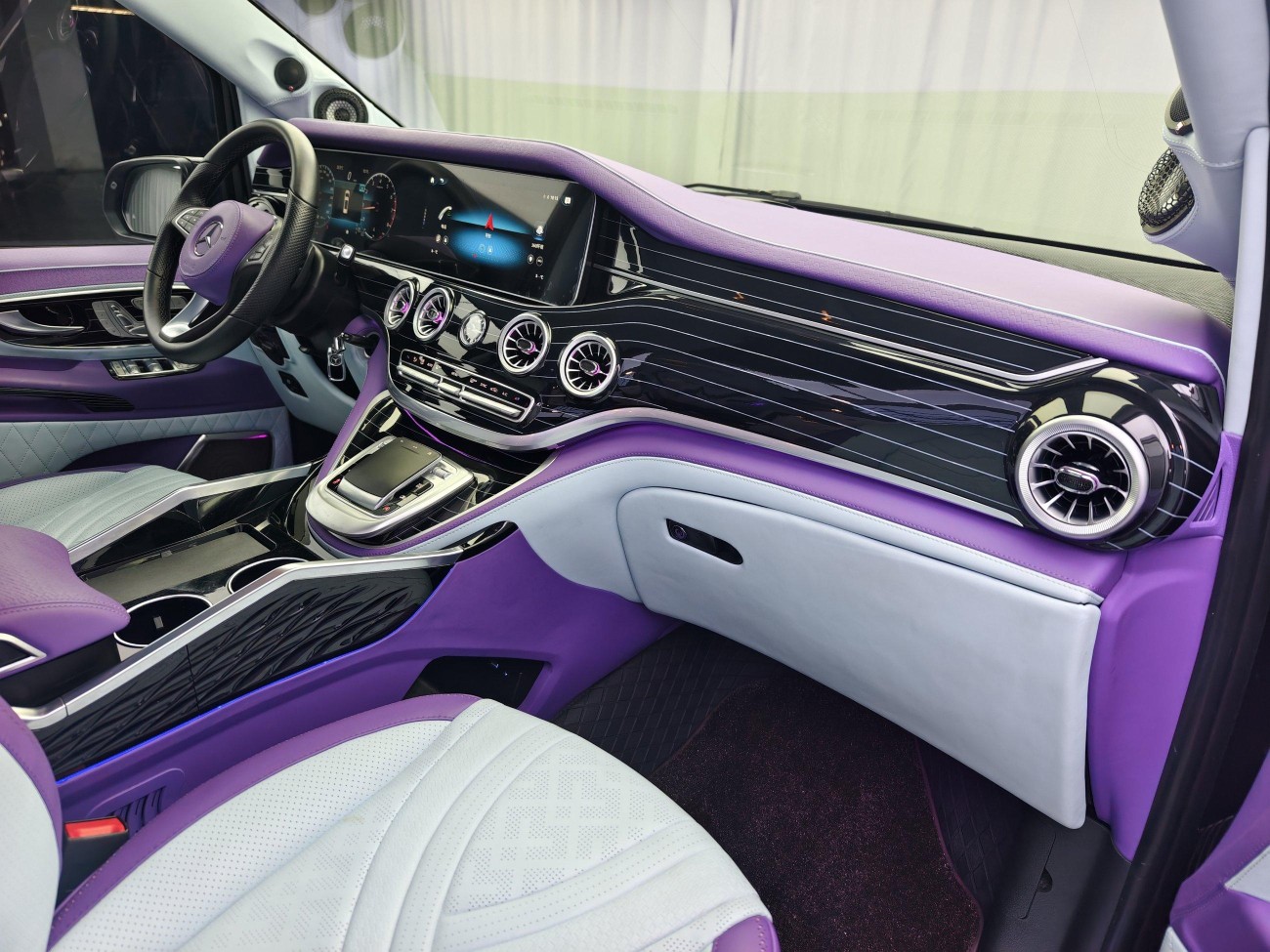 Mercedes-Benz 2023 2024