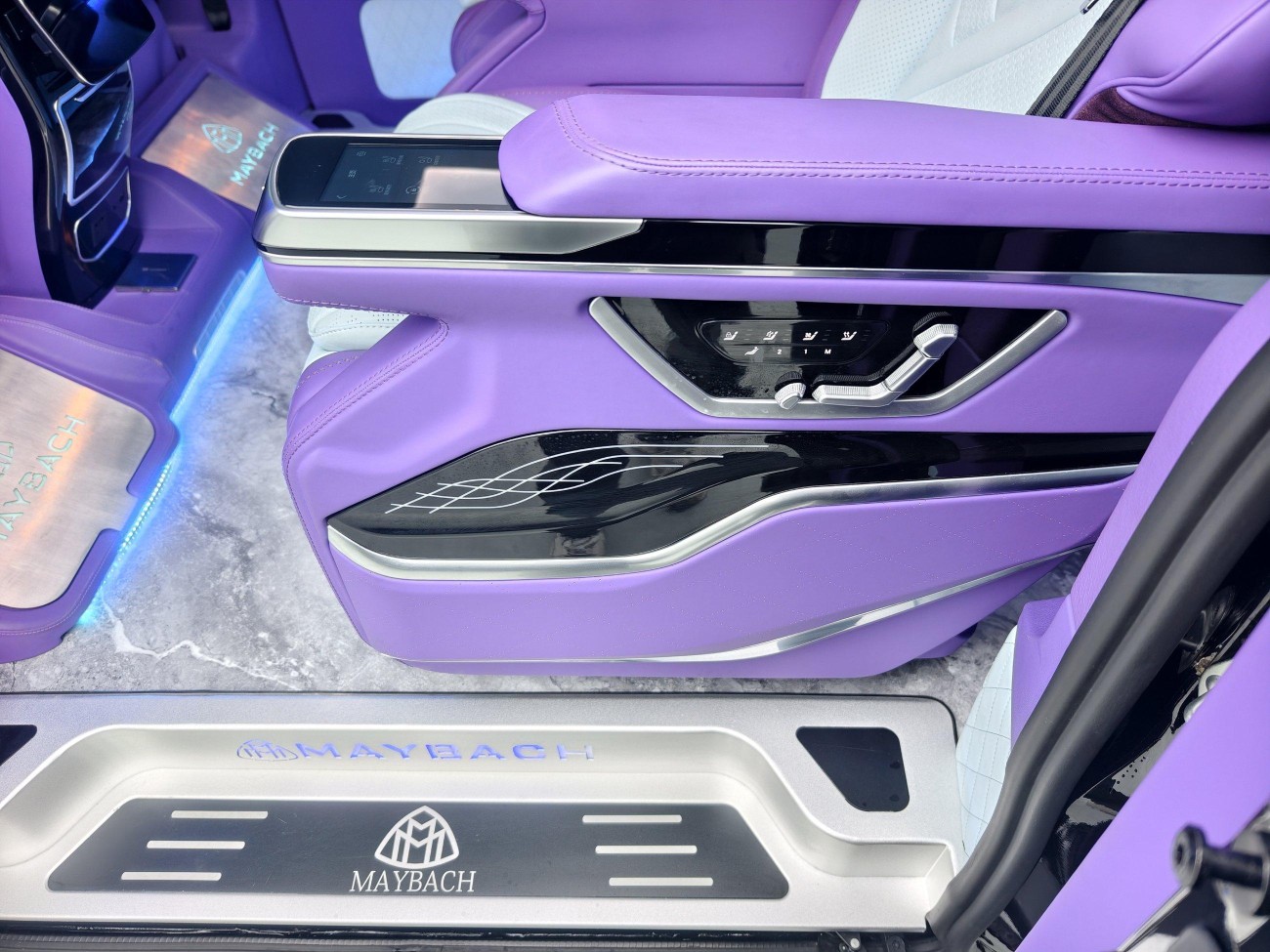 Mercedes-Benz 2023 2024