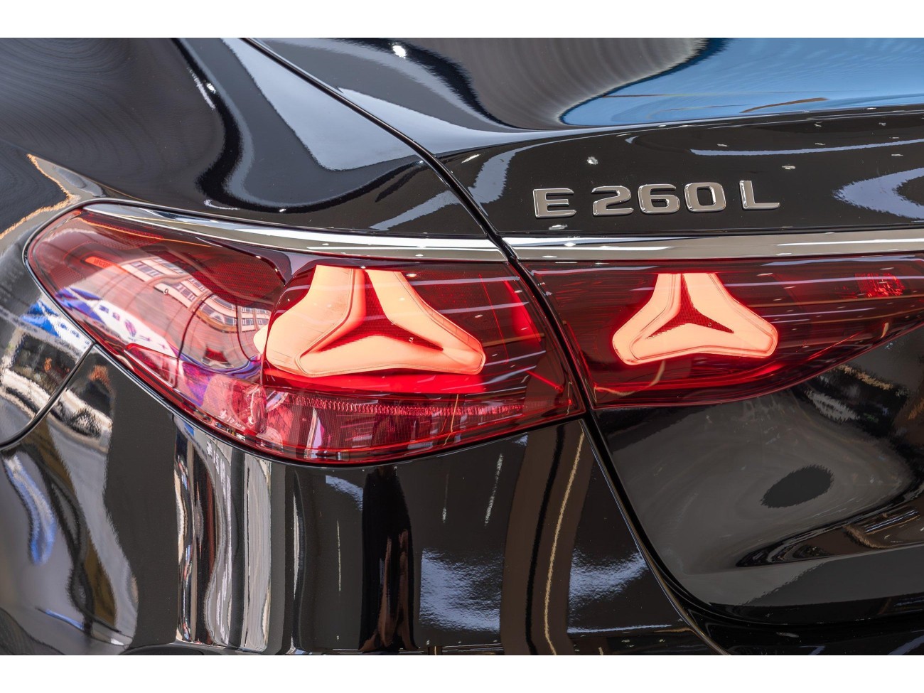 Mercedes-Benz E 260 L 2024