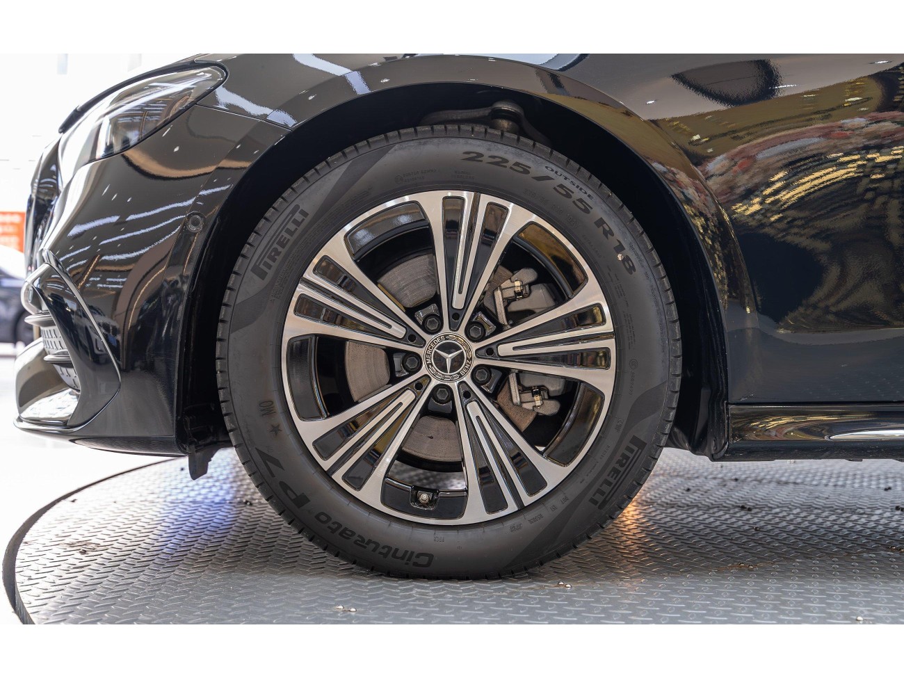 Mercedes-Benz E 260 L 2024