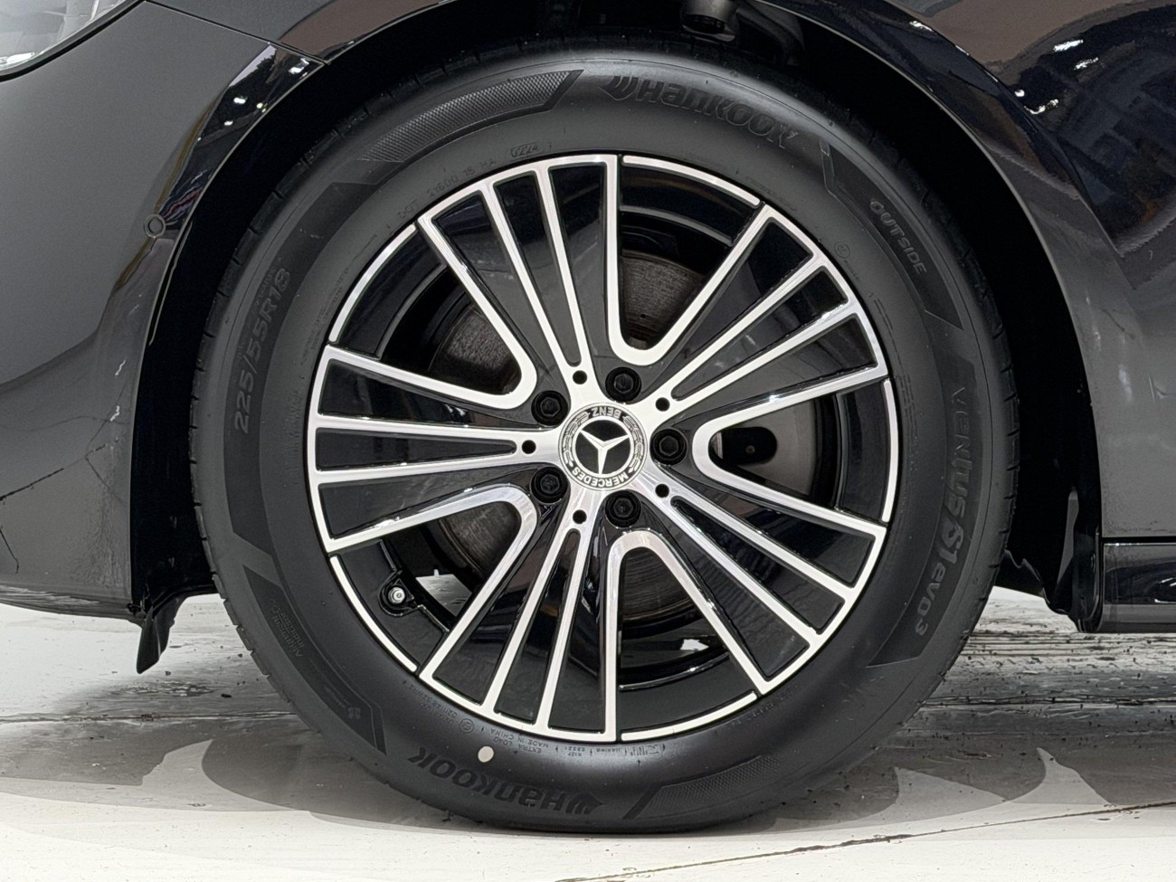 Mercedes-Benz E 260 L 2024