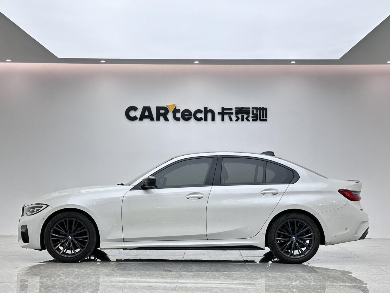 BMW 325i 2021