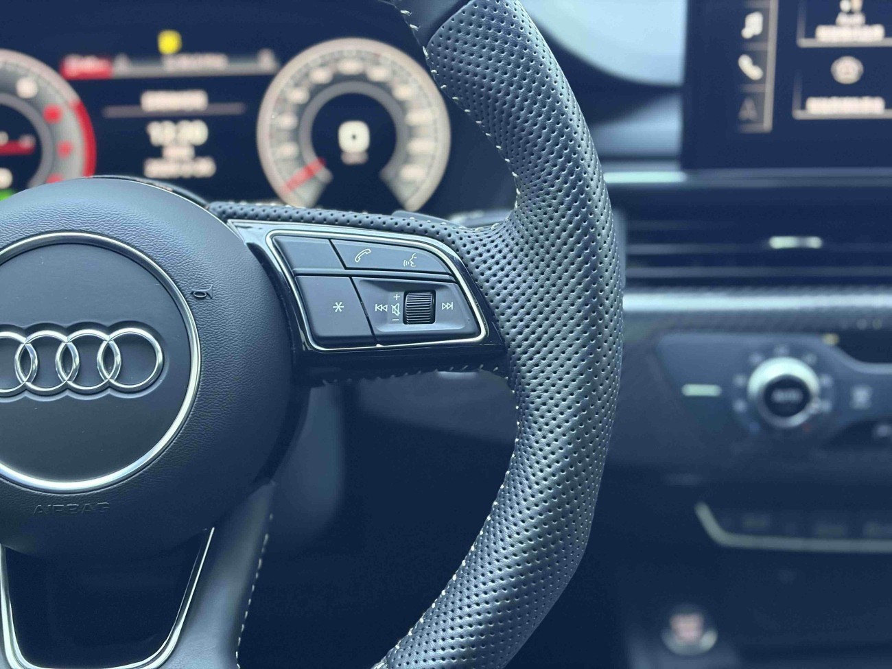 Audi A4L 40 TFSI 2023