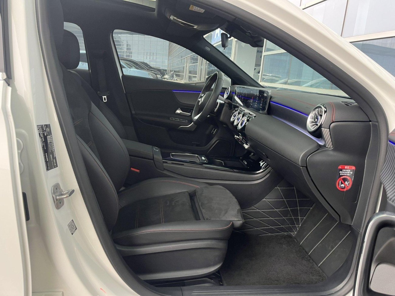 Mercedes-Benz A 200 L 2025