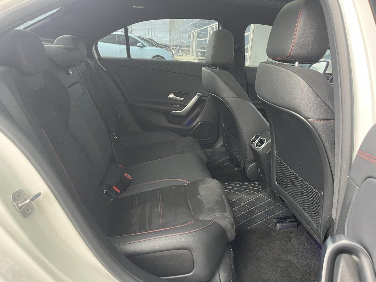 Mercedes-Benz A 200 L 2025