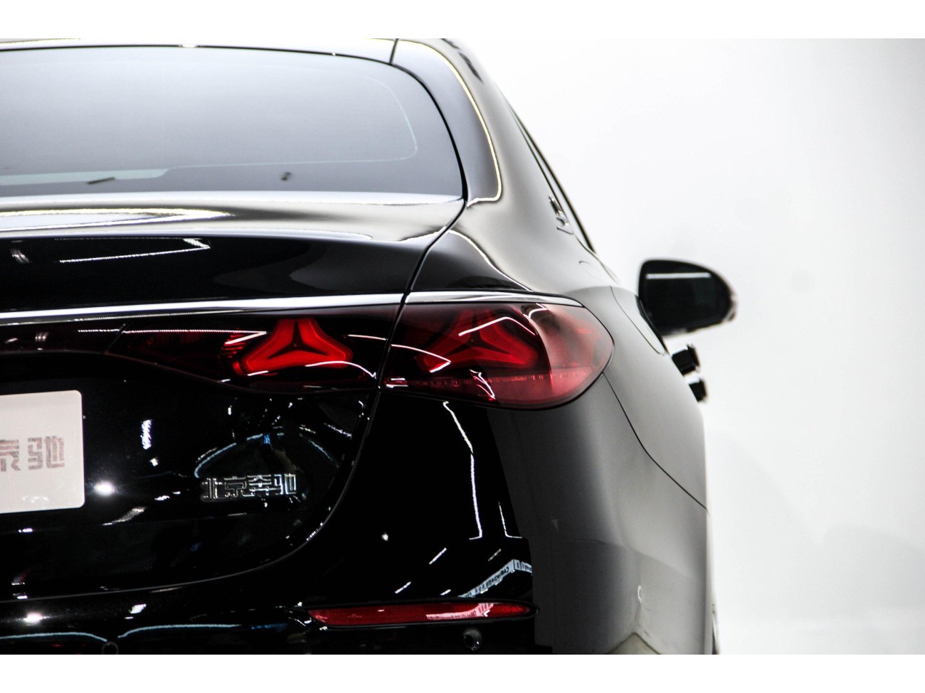 Mercedes-Benz E 300 L 2025