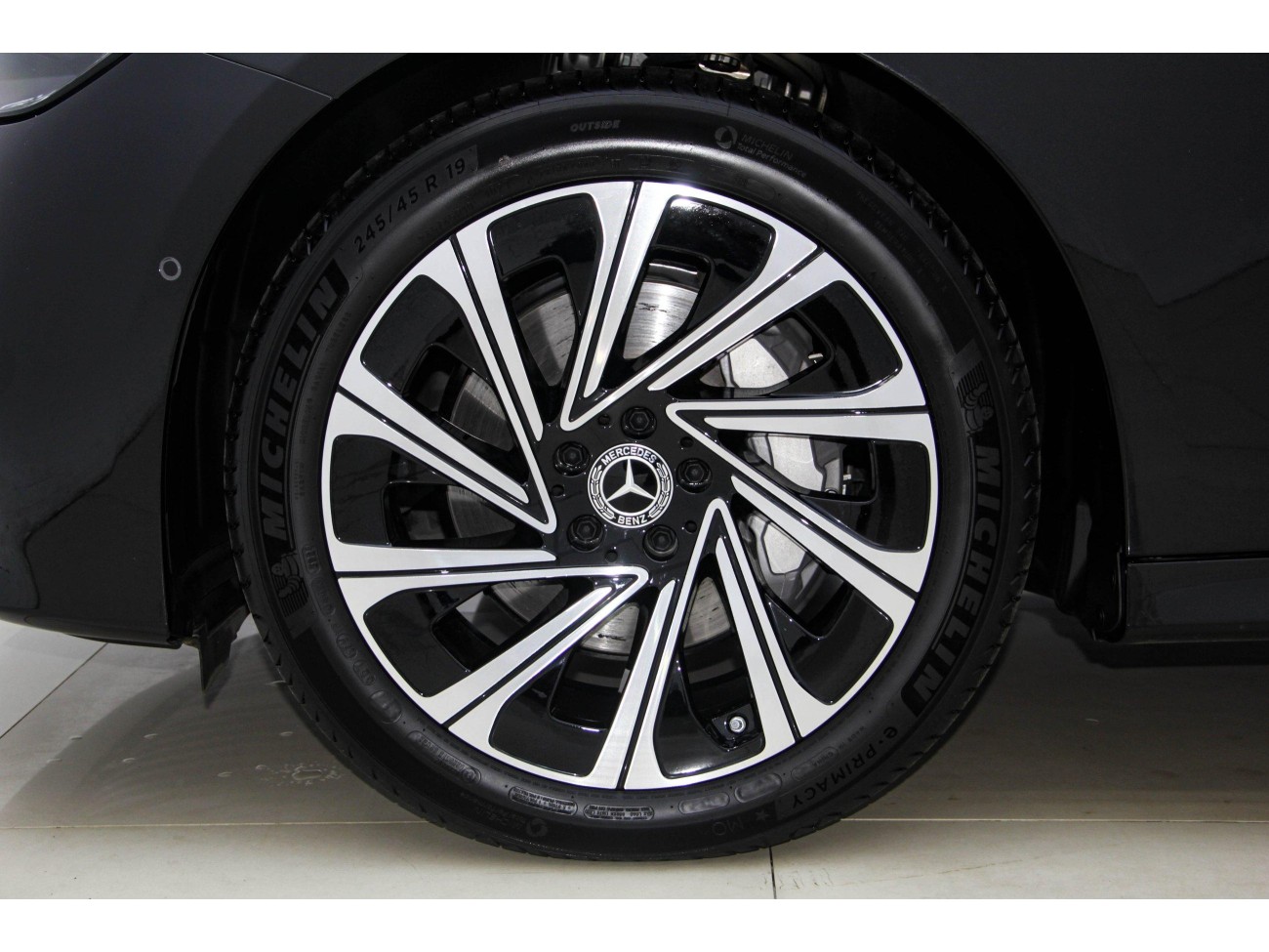 Mercedes-Benz E 300 L 2025