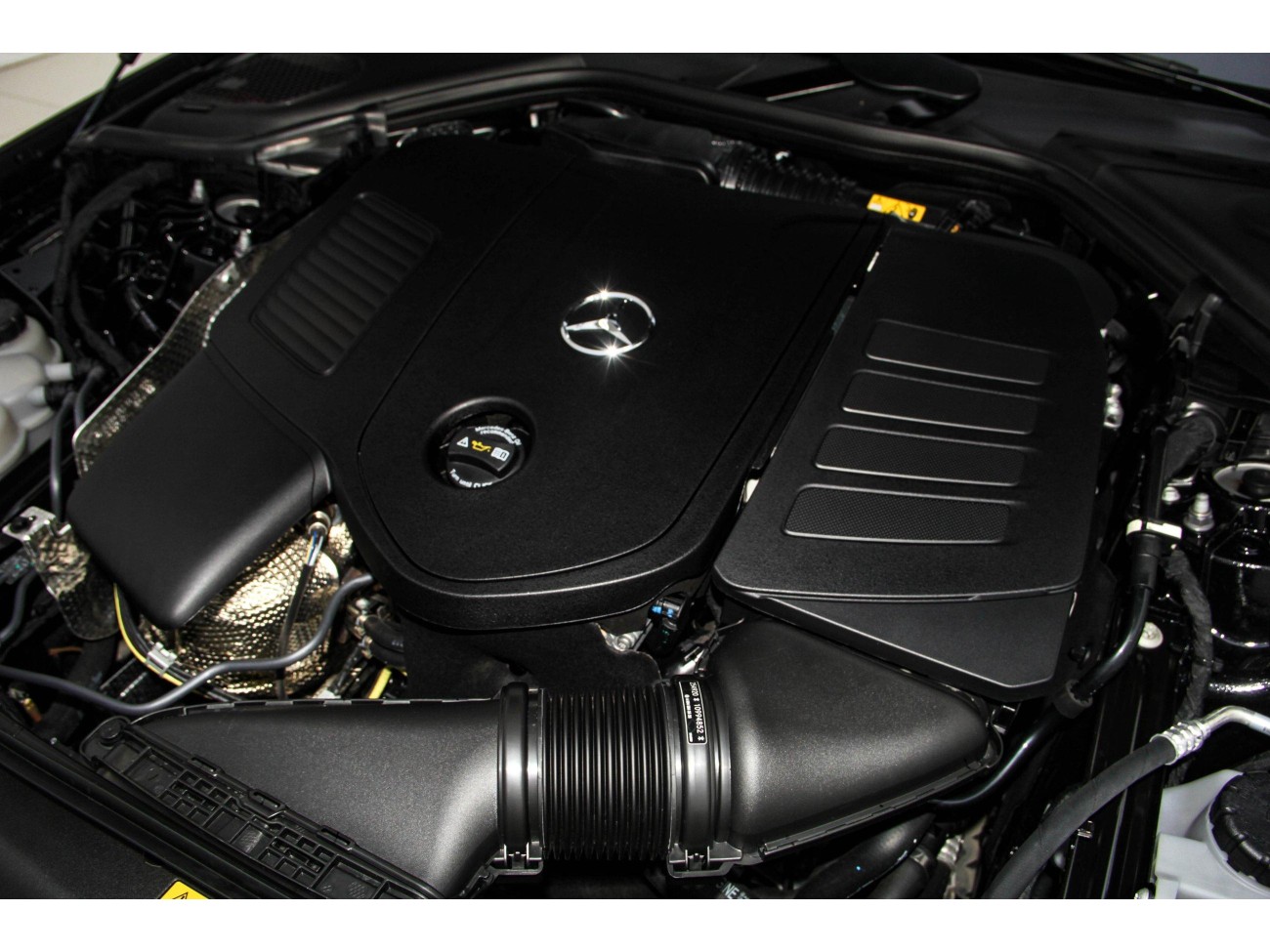 Mercedes-Benz E 300 L 2025